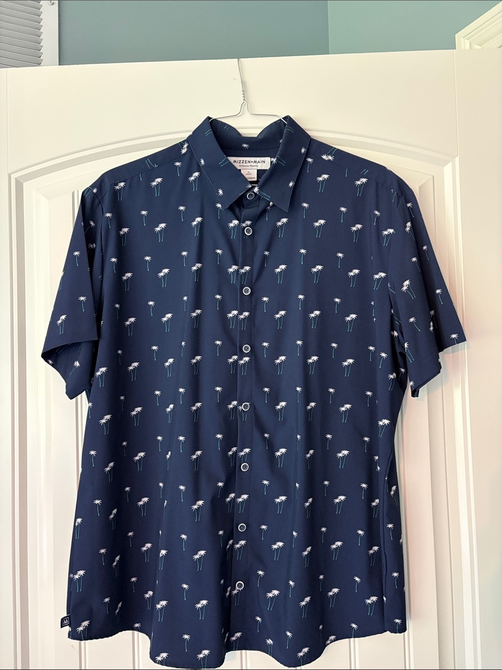 Mizzen+Main Navy Short-Sleeve Palm Print Button-Up Shirt